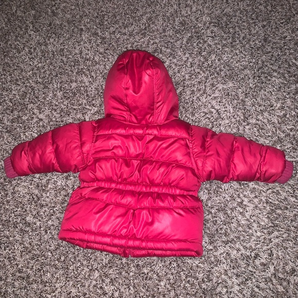 Old Navy hot pink puffer coat size 6-12 months - Picture 2 of 3